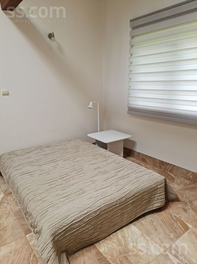 Mazā paradīze, Kuldīga un raj., Īvandes pag. — maja