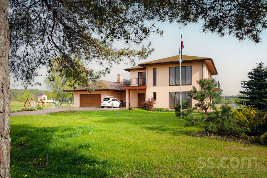 Saulpādes, Turkalne, Ogre un raj., Ikšķiles l. t. — maja