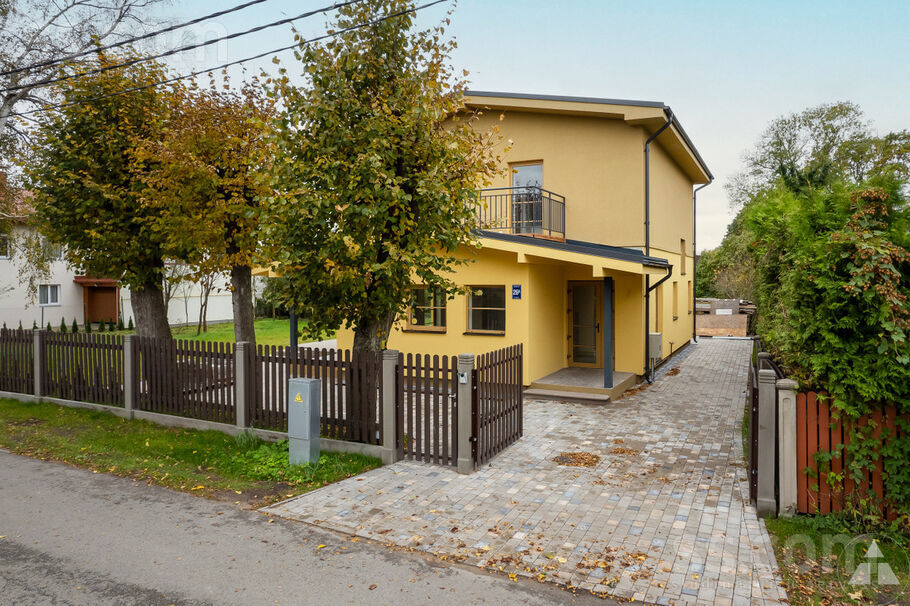 Kanālu iela 26a, Jūrmala — maja