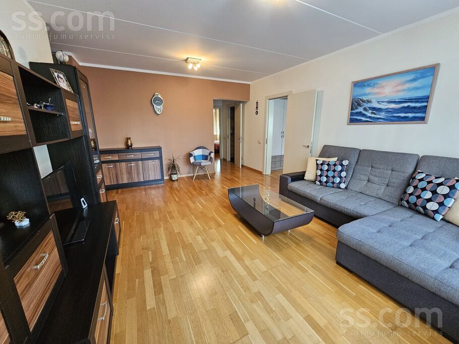 Upeņu 17, Rīga — dzivoklis