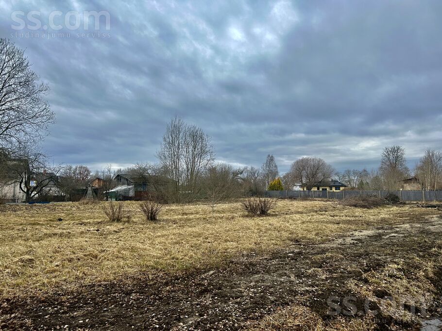 Ģimnāzijas 24, Cēsis un raj., Cēsis — zeme