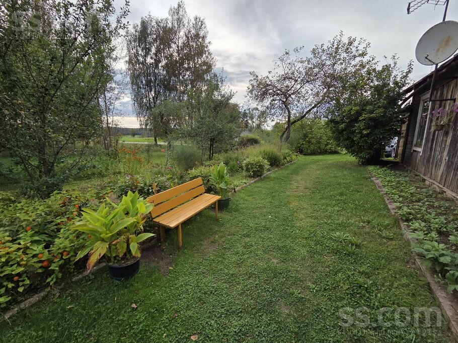 Skolas iela 9, Šķeltova, Krāslava un raj., Šķeltovas pag. — maja