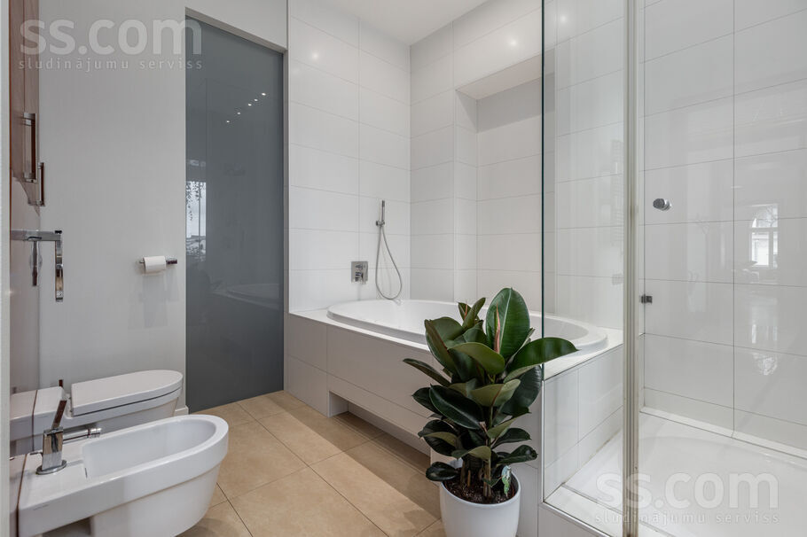 Strēlnieku 9, Rīga — dzivoklis