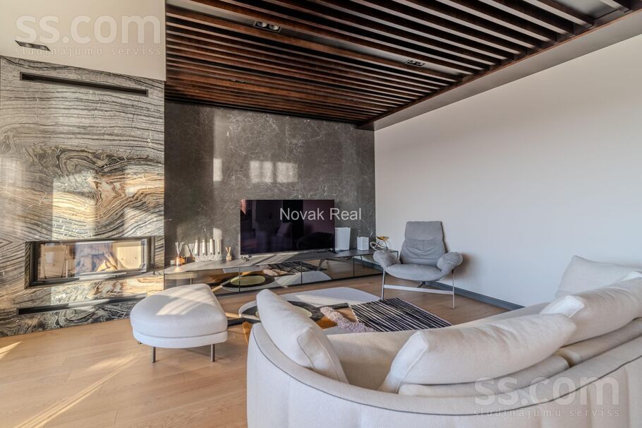 Laipu iela 2, Jūrmala — maja