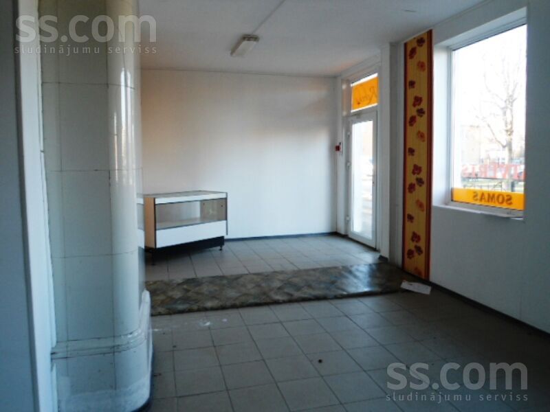 Raiņa 1, Valka un raj., Valka — telpa