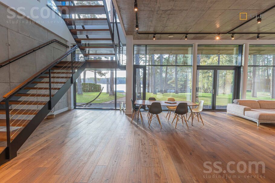 Parka Aleja, Dzilnuciems, Rīgas rajons, Babītes pag. — maja