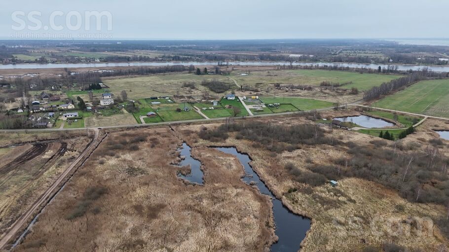 Tauriņi, Pavasari, Rīgas rajons, Salas pag. — zeme