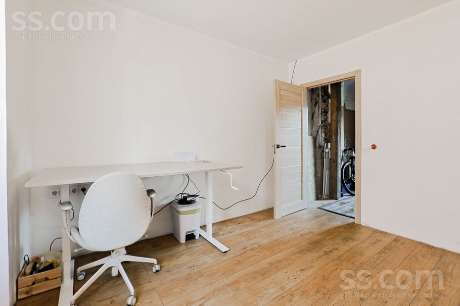 Sparģeļu 45, Rīga — maja