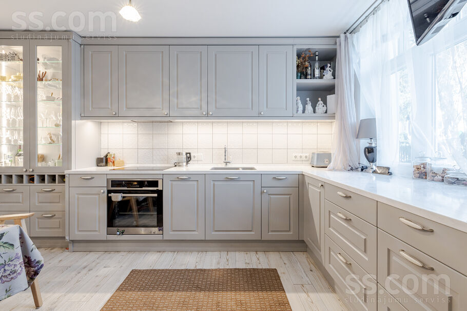 Ceriņu iela 10, Jūrmala — maja