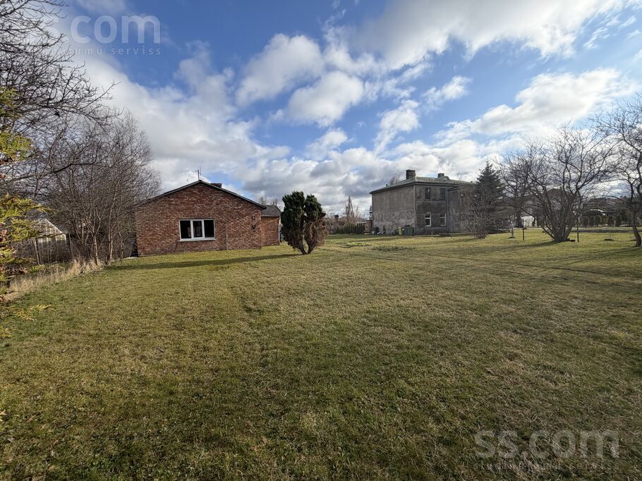 Smislu 19, Jelgava un raj., Jelgava — maja