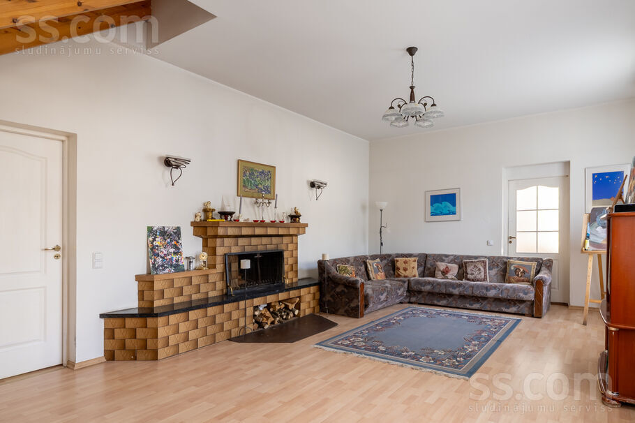 Meža prospekts 61, Jūrmala — maja