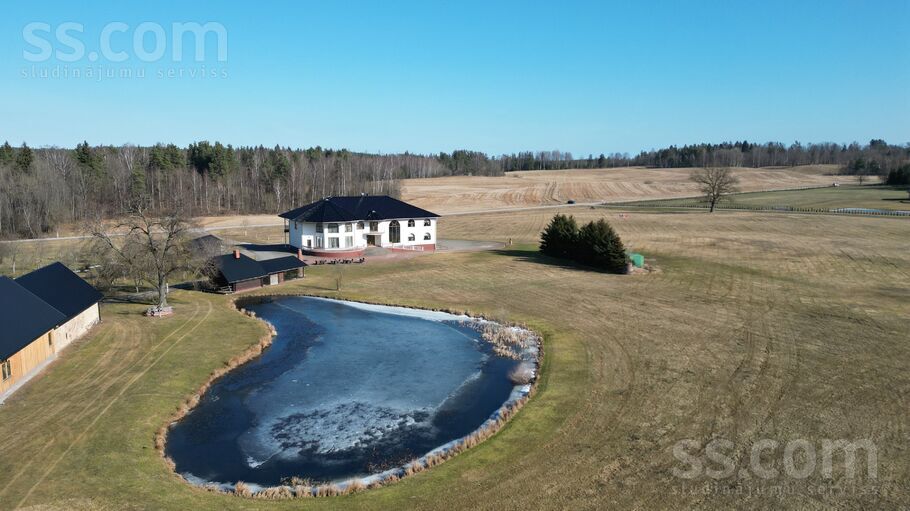 Ķingu 35, Dukuri, Cēsis un raj., Priekuļu pag. — telpa