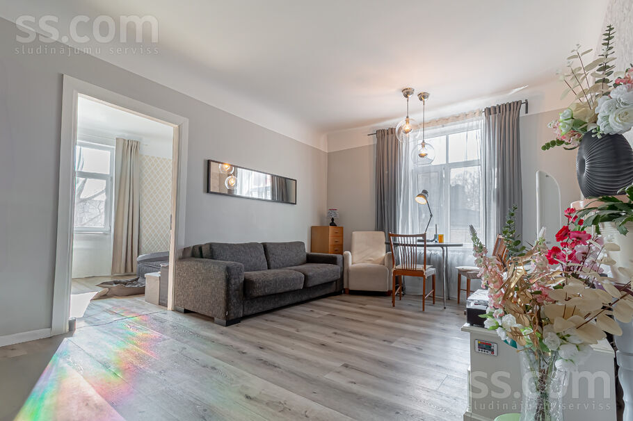 Zeļļu 13, Rīga — dzivoklis