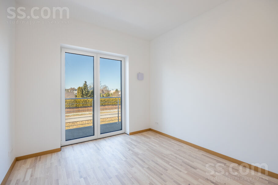 Rītausmas iela 1, Mārupe, Rīgas rajons, Mārupes pag. — maja