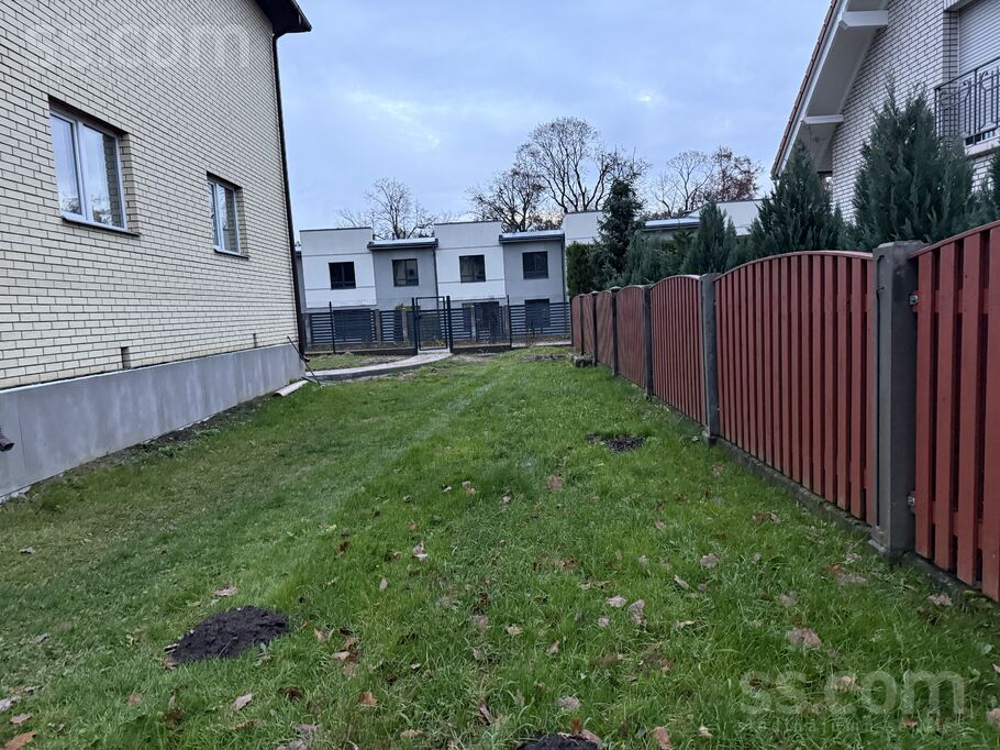 Austrumu 9, Dreiliņi, Rīgas rajons, Stopiņu nov. — maja