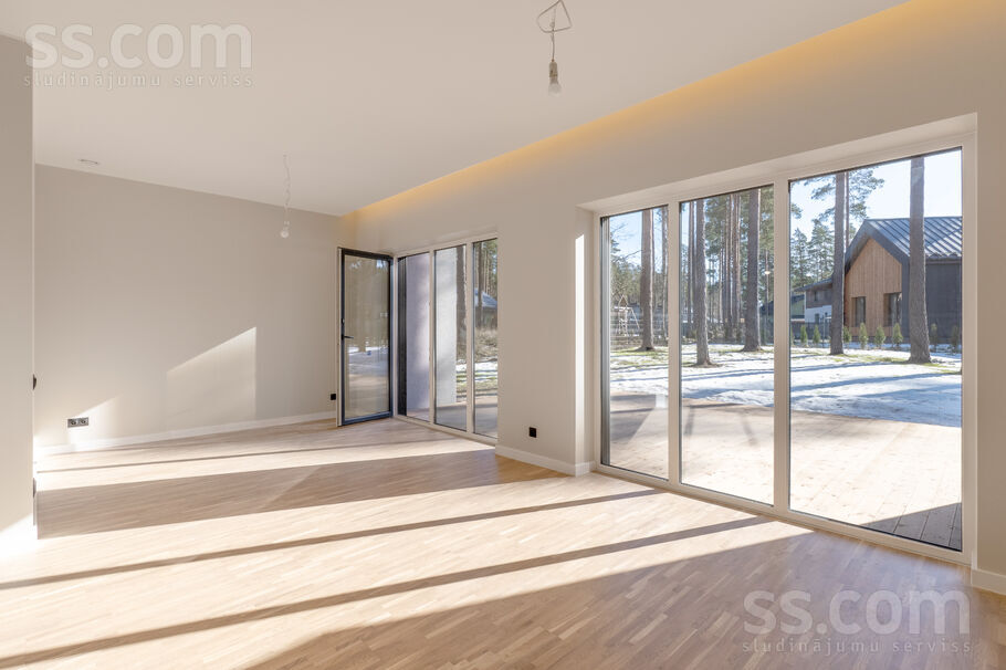 Dzintaru 4, Berģi, Rīgas rajons, Garkalnes nov. — maja