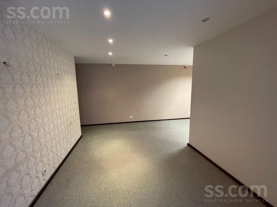 Uzvaras 4, Jelgava un raj., Jelgava — birojs