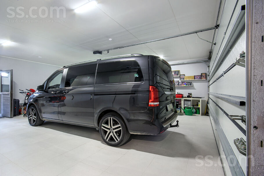 Sebru, Sēbruciems, Rīgas rajons, Babītes pag. — maja