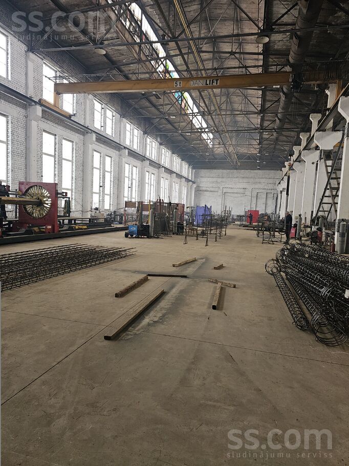 Zemgala gatve, Rīga, Teika — telpa