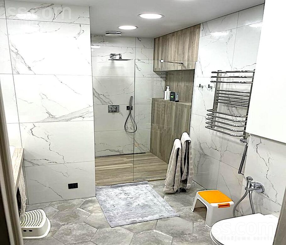 Meža prospekts 79, Jūrmala — maja