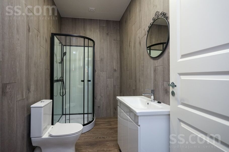 Elizabetes 35, Spilve, Rīgas rajons, Babītes pag. — maja