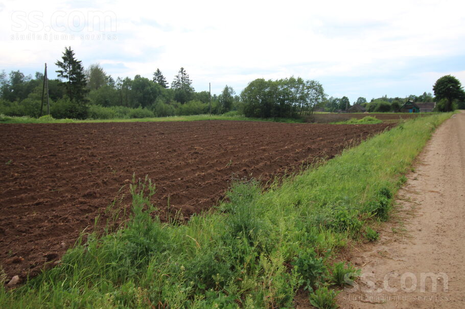 Rozes, Ustroņi, Rēzekne un raj., Sokolku pag. — zeme