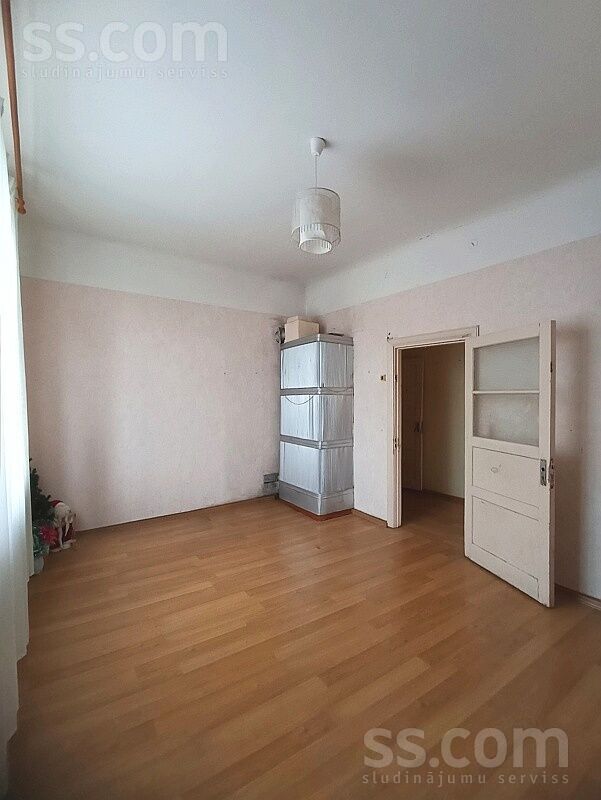 Pleskavas iela 3, Valmiera un raj., Valmiera — dzivoklis