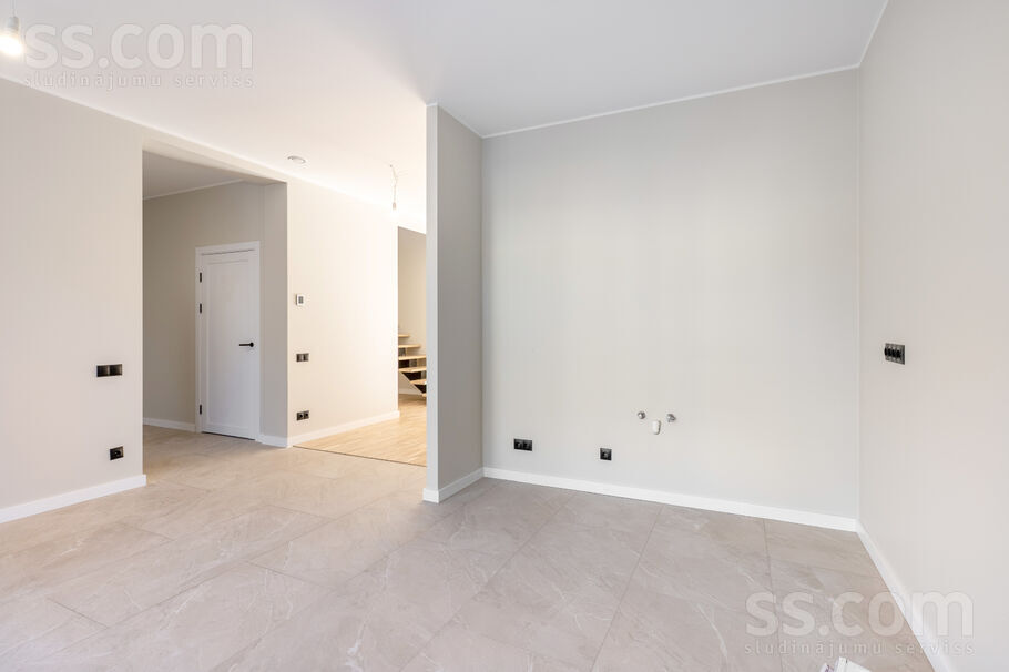 Dzintaru 4, Berģi, Rīgas rajons, Garkalnes nov. — maja