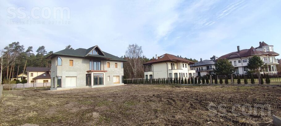 Lūšu 10, Jūrmala — maja