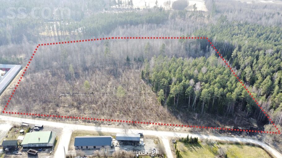 Sloku iela, Valmiera un raj., Valmiera — zeme