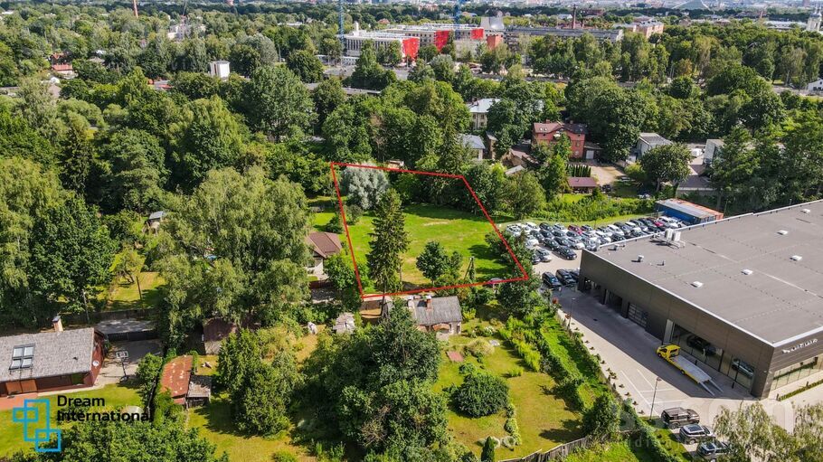 Rudbāržu 1, Rīga — zeme