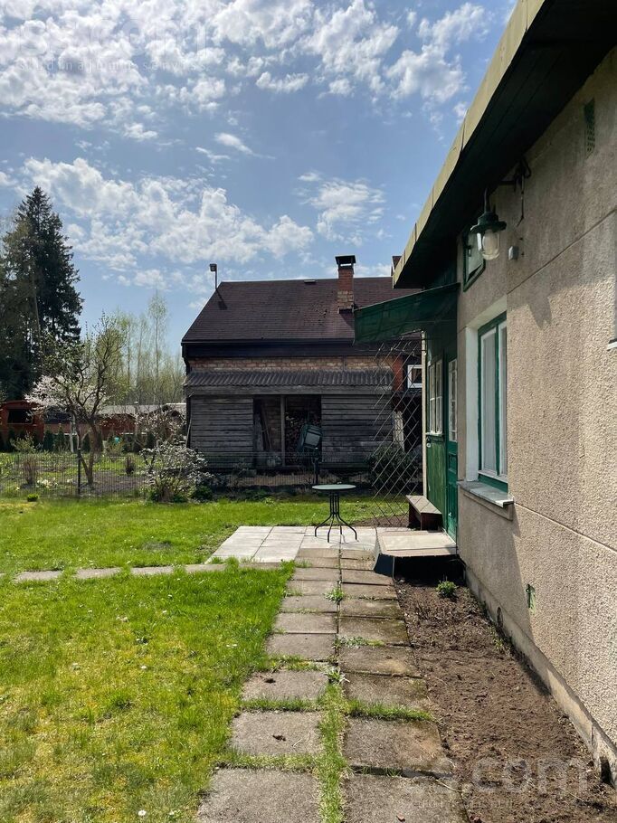 Mežloka iela 13, Bajāri, Rīgas rajons, Ropažu nov. — maja