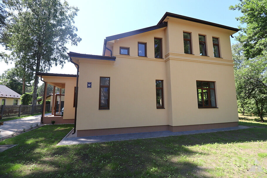 Puķu iela 62, Jūrmala — maja