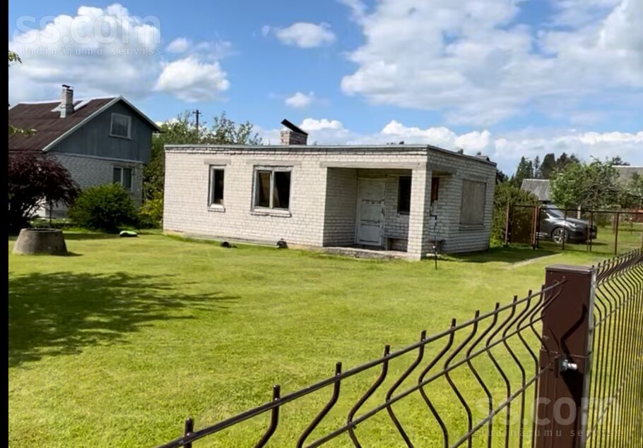 Ķiršu iela 10, Jāņupe, Rīgas rajons, Olaines pag. — maja