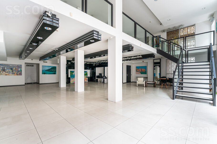 Vaļņu 4, Rīga, Vecrīga — telpa