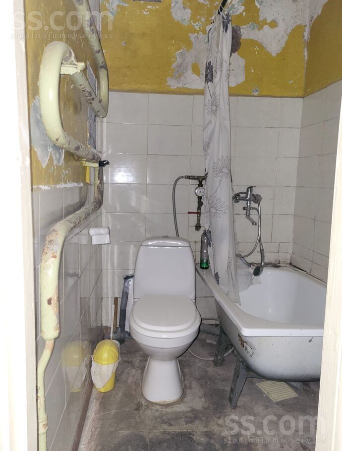 1.Oficieru iela 4, Daugavpils un raj., Daugavpils — dzivoklis