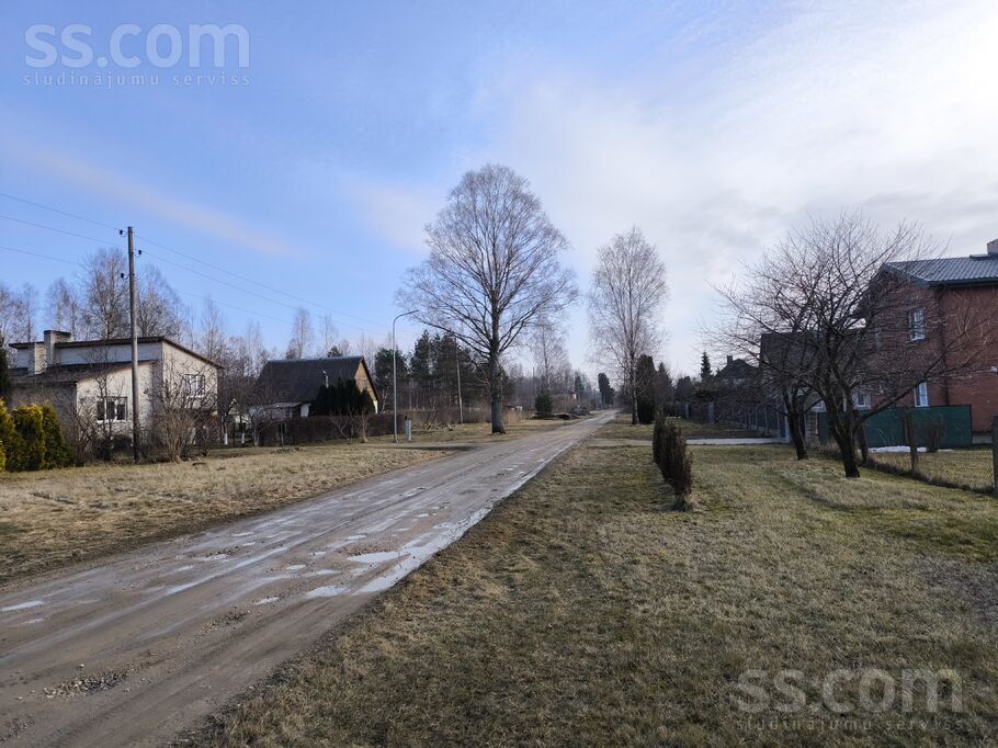 Celtnieku iela 61, Zvejniekciems, Rīgas rajons, Saulkrastu l. t. — maja