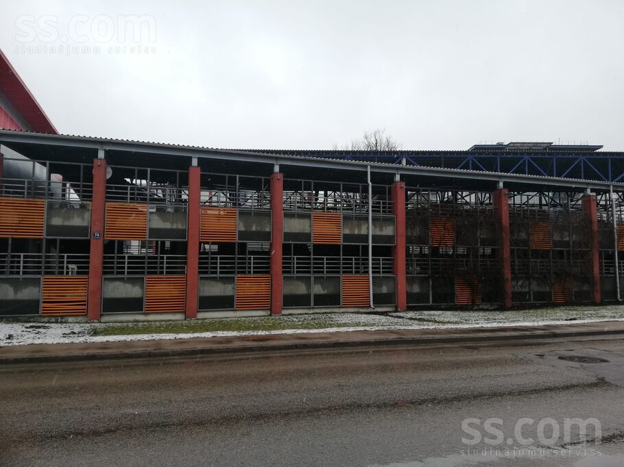 Priedaines 74, Rīga, Zolitūde — telpa