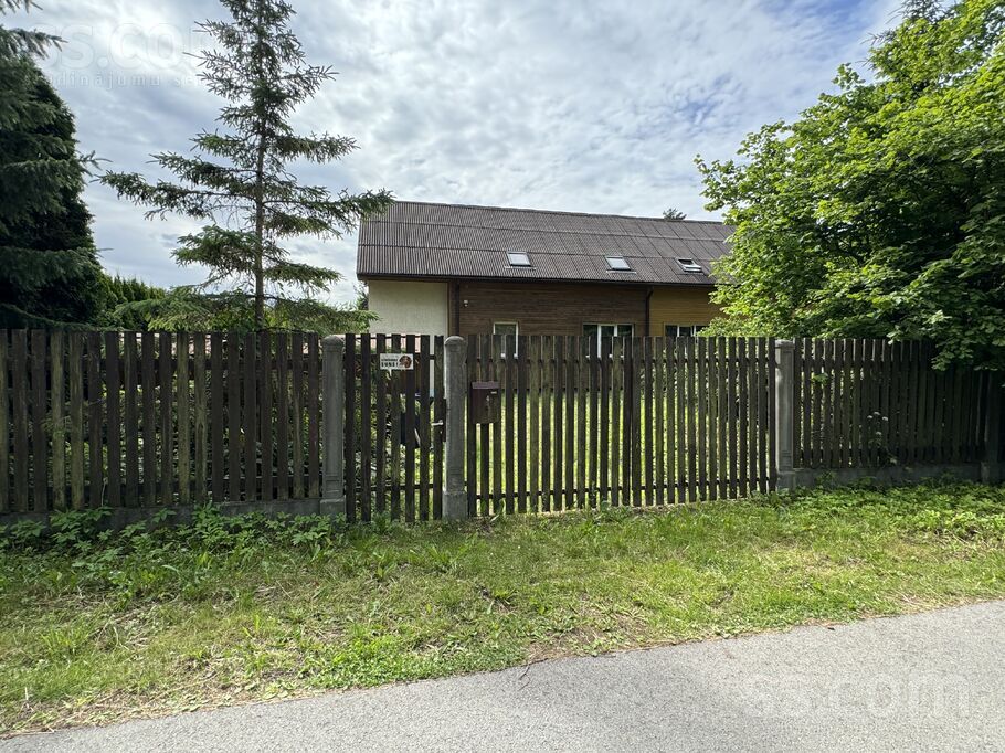 Dāvja iela 24, Jūrmala — maja