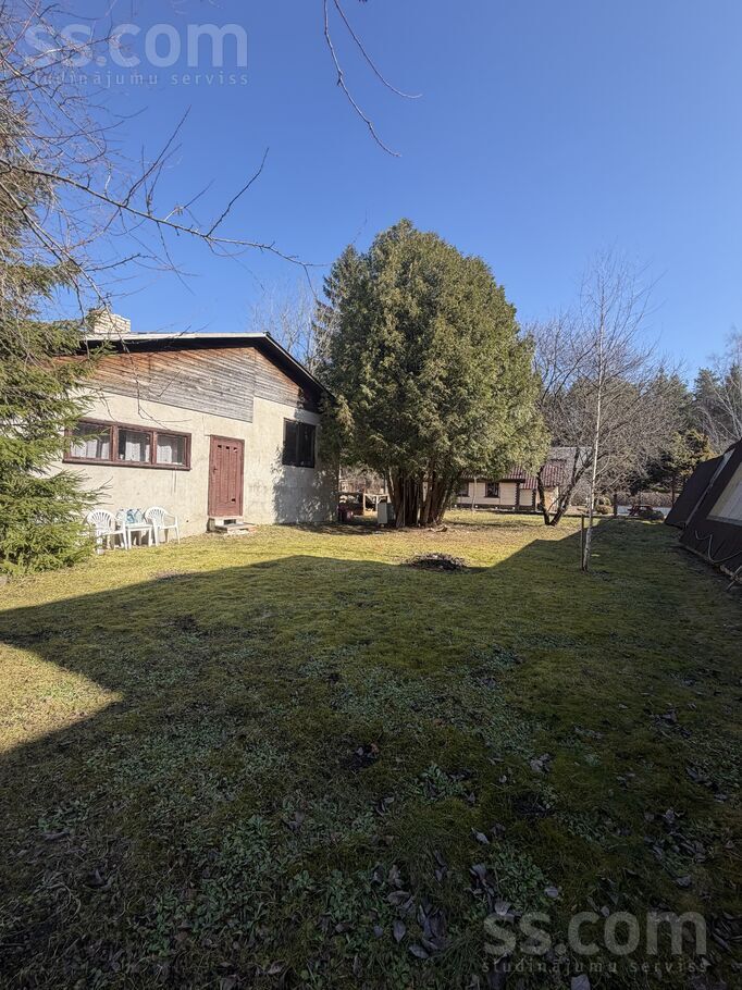 Auseņu iela 1, Gaisma, Rīgas rajons, Saulkrastu l. t. — maja