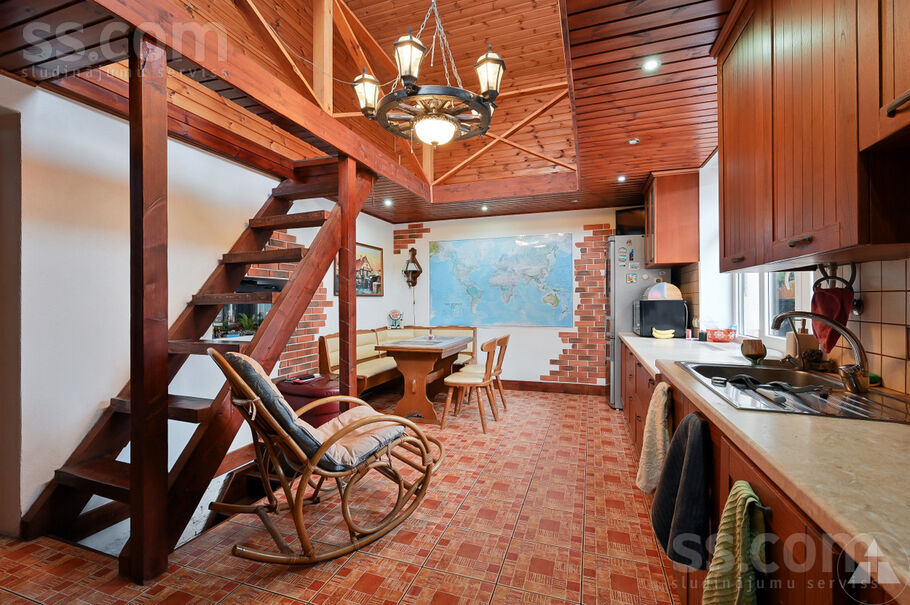 Rītupes 27, Rīga — maja