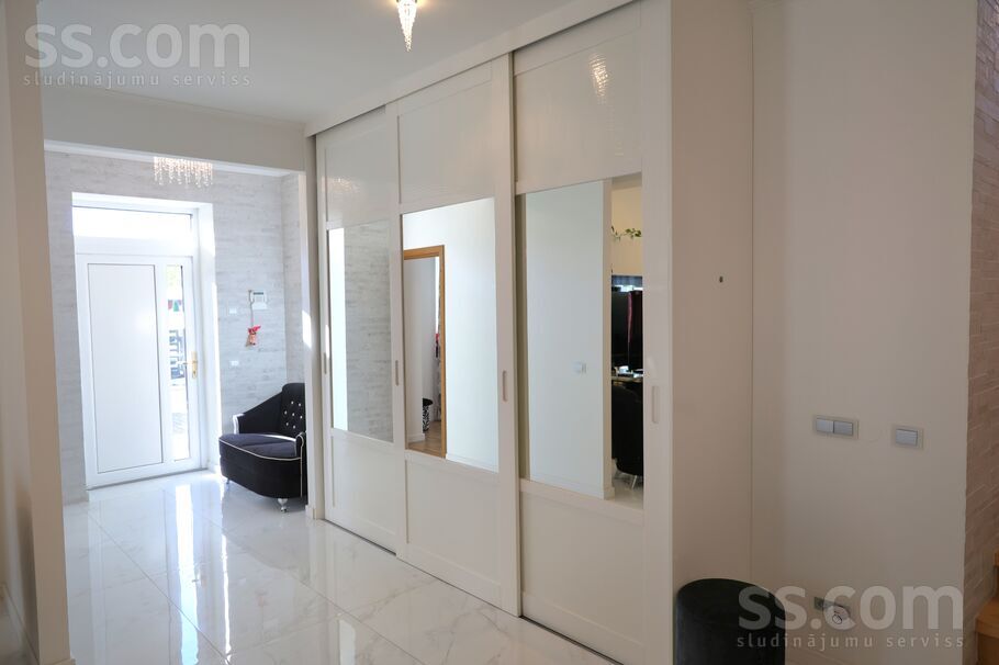 Alejas 15, Mežāres, Rīgas rajons, Babītes pag. — maja