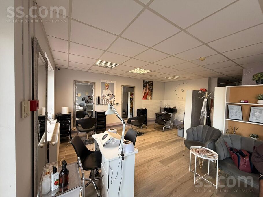 Brīvības gatve 386, Rīga, Jugla — telpa