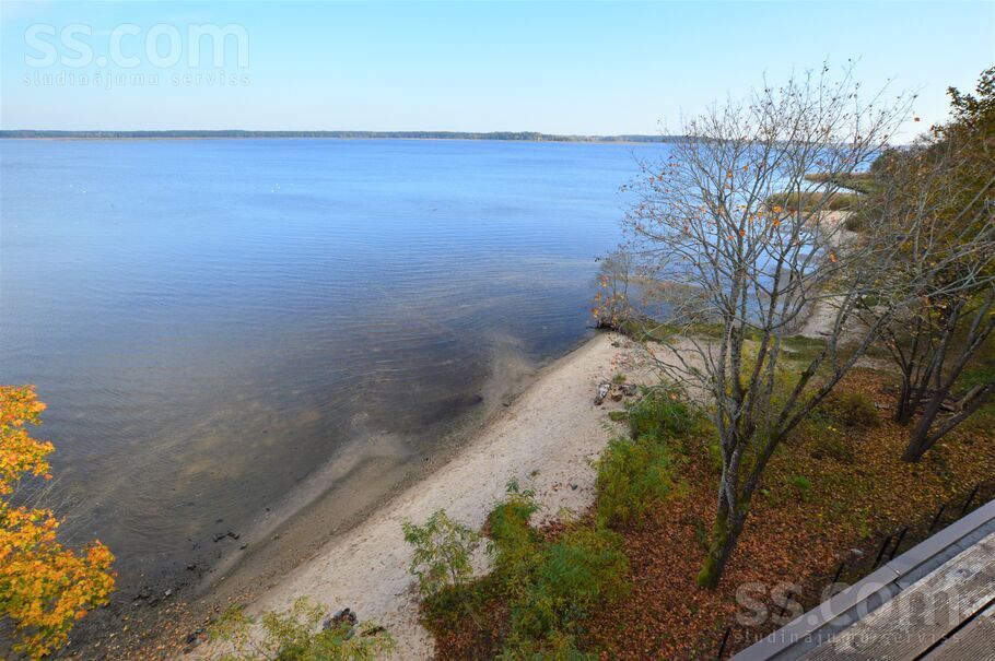 Ezermalas 44, Rīga — maja