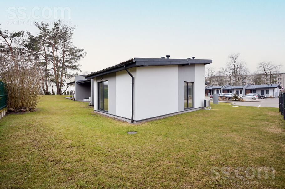 Raiņa iela 114 k-1, Jūrmala — maja