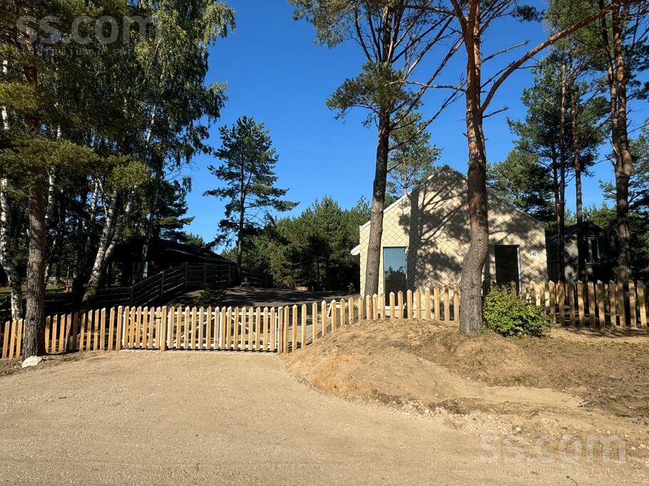 Brīvības iela 42, Liepāja un raj., Pāvilosta — maja