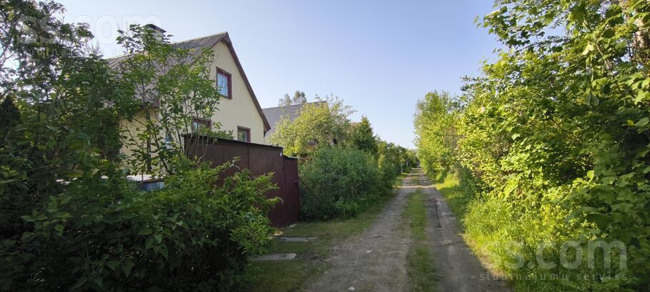 Buru iela 32, Ziemeļblāzma, Limbaži un raj., Skultes pag. — maja