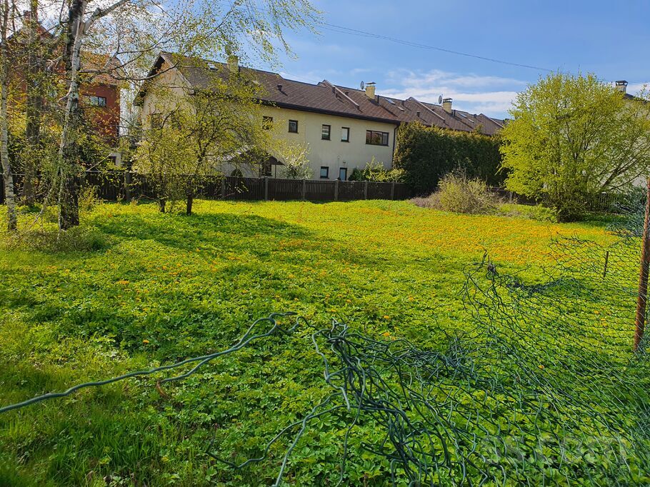 Apmetņu 2b, Rīga — zeme