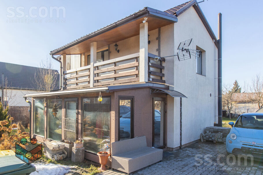 Lefkoju 17, Ziedonis, Rīgas rajons, Ķekavas pag. — maja