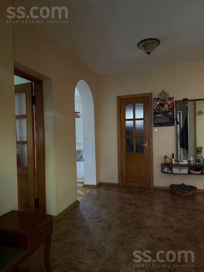 Augstienes, Rīga — maja